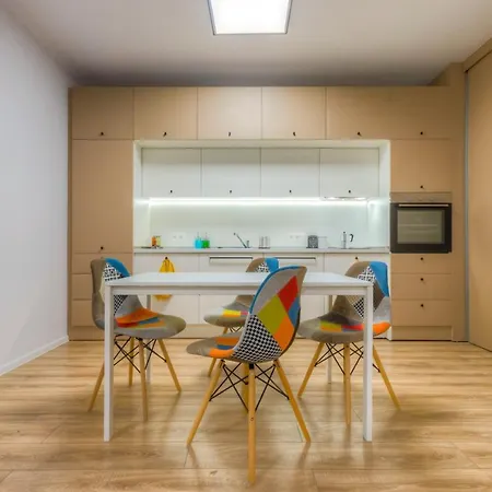 Elegance - Spacious Center Апартаменты *